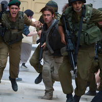 La película bélica que nos hizo creer a todos que los zombis también corren está en Netflix: tienes unas horas para verla 