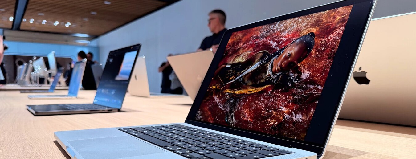 Apple no se olvida de sus primeros MacBook táctiles. Gurman filtra cuándo se lanzan