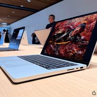 Apple no se olvida de sus primeros MacBook táctiles. Gurman filtra cuándo se lanzan