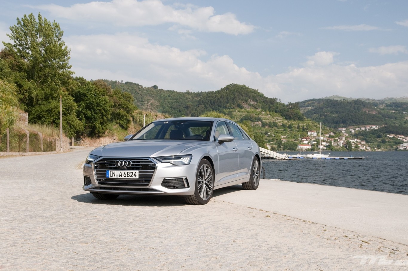 Probamos el Audi A6 2018: totalmente digital y tan cómodo como siempre, pero sorprendentemente ágil