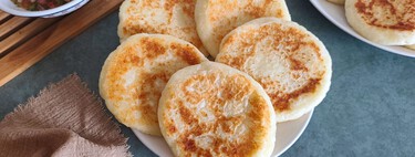 Arepas de yuca colombianas, la receta tradicional que no lleva maíz ni gluten, crujientes y tiernas 