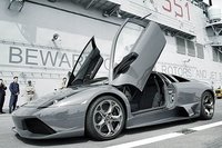 El Lamborghini Murciélago LP640 de rodaje en un portaviones
