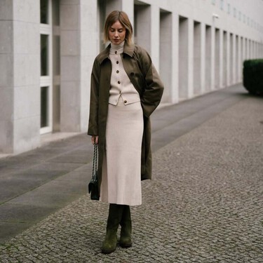 Parecen unas zapatillas básicas pero son una joya: las nuevas New Balance que están arrasando con su efecto vinilo