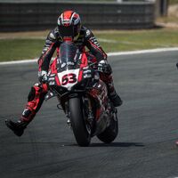 Se acabó: Tito Rabat se baja de la Ducati Panigale V4 R y no correrá el resto del mundial de Superbikes 