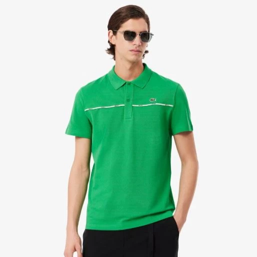 Lacoste - Polo de hombre de corte regular con ribete de logotipo de manga corta.