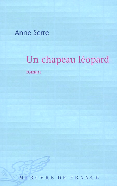 un chapeau léopard