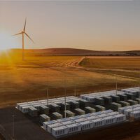Australia ya vio venir la vulnerabilidad de su red eléctrica por el uso masivo de renovables. Y llamó a Tesla para solucionarlo 