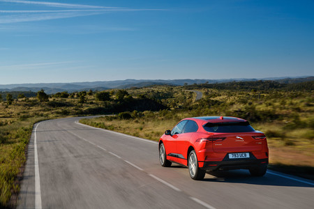 Jaguar I-PAce First Edition trasera