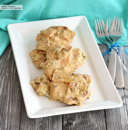 Chuletas de cerdo con manzana en salsa de mostaza. Receta