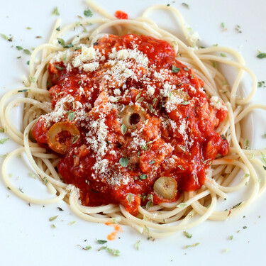 Pasta con atún y tomate: receta súper fácil, pero deliciosa