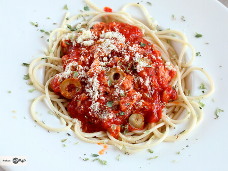 Pasta con atún y tomate: receta súper fácil, pero deliciosa