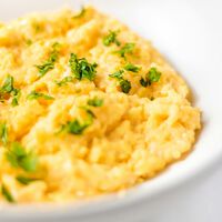 Los cocineros coinciden: "para que los huevos revueltos queden cremosos, no hay que añadir leche, sino 20 gramos de mantequilla"