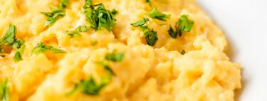 Los cocineros coinciden: "para que los huevos revueltos queden cremosos, no hay que añadir leche, sino 20 gramos de mantequilla"