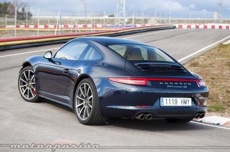 Porsche 911 Carrera 4S trasera