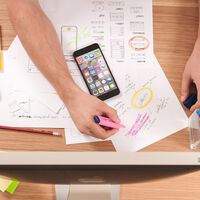 Cómo elegir entre un préstamo o una póliza de crédito 