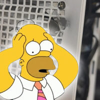 Mientras unos gamers presumen sus FPS, este se enteró de que su PC puede detener balas 