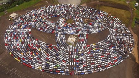15 marcas de coches se cuelan entre las 100 firmas más valiosas de 2020: Toyota brilla y Tesla vuelve a hacerse hueco