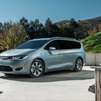 Chrysler Pacifica 2017, la nueva miniván que se situará por arriba de Town & Country