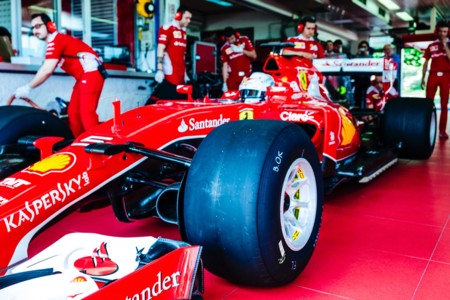 Aspersores en Fiorano para Sebastian Vettel