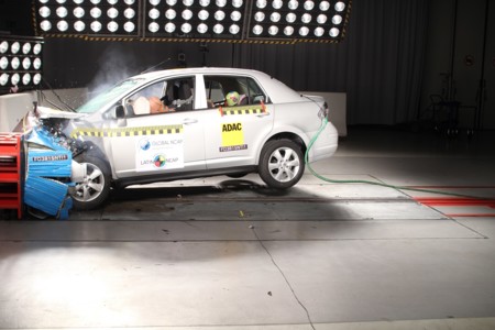 Nissan Tiida Latin NCAP