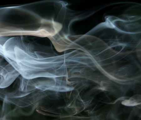 Fumar solo un cigarrillo al día puede causar problemas cardíacos graves