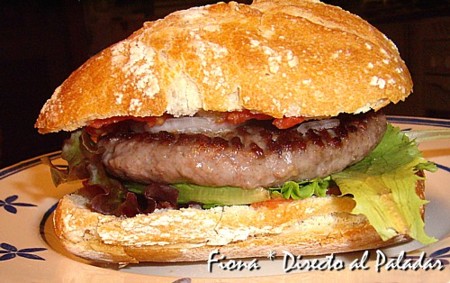 ¿Que pasa cuando mezclas una hamburguesa y pan tumaca?
