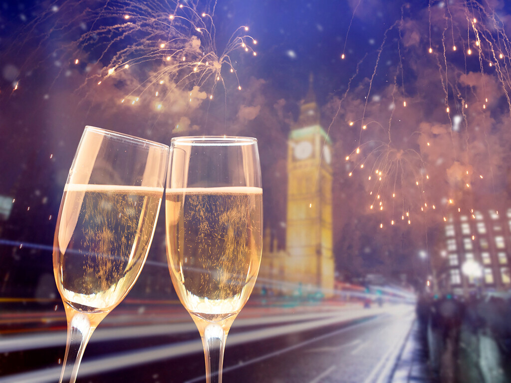 Los franceses nunca lo reconocerán, pero el champán es en gran medida un invento inglés y esta es su verdadera historia 