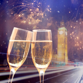 Los franceses nunca lo reconocerán, pero el champán es en gran medida un invento inglés y esta es su verdadera historia 