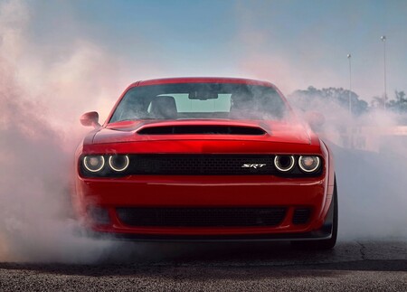 Ni nuevos V8 ni tres cilindros: Stellantis ya no desarrollará nuevos motores de combustión interna