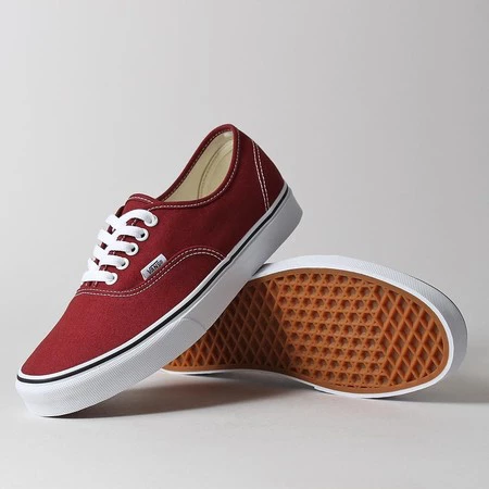 Zapatillas de lona Vans Authentic desde sólo 21,70 euros y envío gratis con Amazon Prime