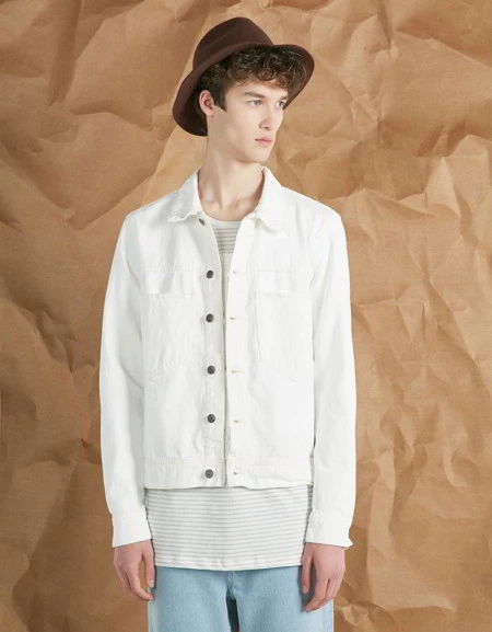 Blanco total: la primavera para Bershka se vive sin ningún color