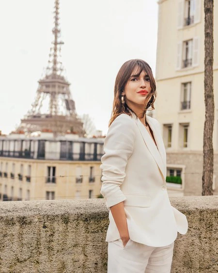 Consigue el estilo chic francés de Jeanne Damas con estos looks