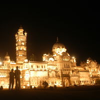 Com 700 mil m² para cada morador, maior casa do mundo supera muitos bairros de grandes cidades — e só 4 pessoas moram nela