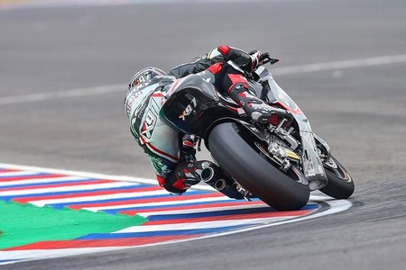 Xavi Vierge se hace gigante bajo la lluvia de Argentina para marcar su primera pole en Moto2