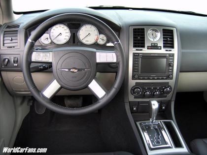 Chrysler 300C Touring SRT-8