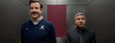 Cinco señales para detectar a un trepa que disimula bien y aparenta ser un compañero de trabajo decente 