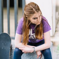 Cuando los amigos hacen planes y no te avisan: así viven los adolescentes las microexclusiones 