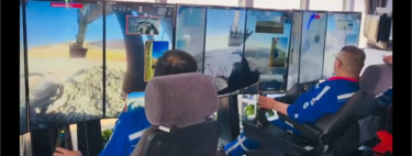 Parece que tu padre y tu tío se han gastado el dinero de las vacaciones en un setup gamer, pero son trabajadores chinos operando excavadoras a miles de kilómetros 