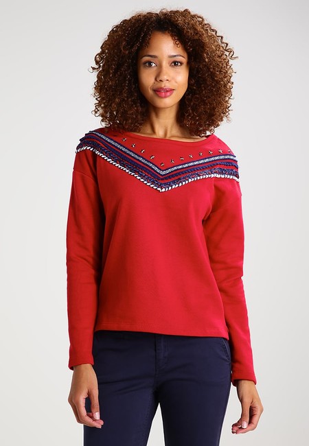 Por sólo 7,95 euros puedes hacerte en Zalando con esta sudadera Springfield Reds. Envío gratis