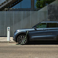 El Ford Explorer híbrido enchufable desembarca en Europa, por ahora en Alemania y desde 74.000 euros