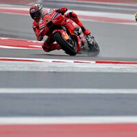 Marc Márquez está en otra liga en Austin a pesar de sufrir su primera caída de rojo y Pecco Bagnaia es la peor Ducati 