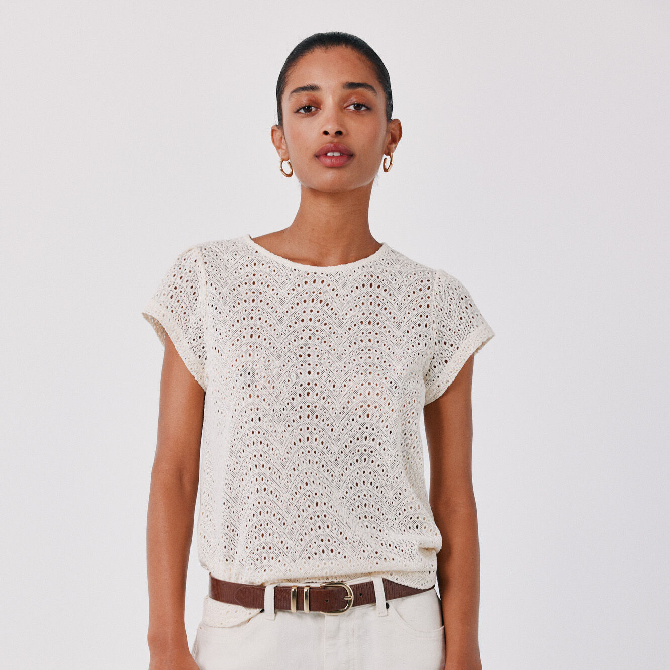  Cortefiel
Camiseta crochet bordado