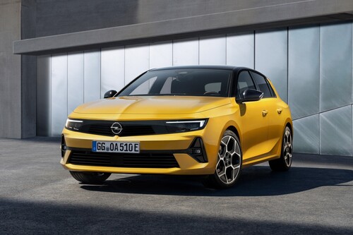 El Opel Astra 2022 da un golpe de timón con una radical transformación de diseño y plataforma