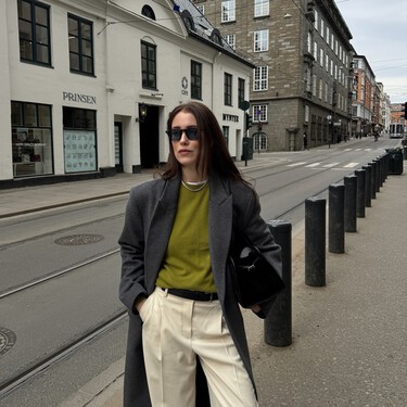 Massimo Dutti tira el precio del abrigo más elegante que compartirán madres e hijas este otoño-invierno