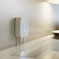 El Corte Inglés derriba un 63% el precio de Philips Hue, un kit para tener un mayor control en la iluminación de tu casa