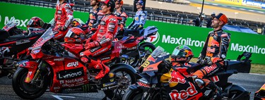 KTM aseguró que sus cuatro motos de MotoGP serían iguales, pero ha sorprendido en Tailandia con una nueva decoración 
