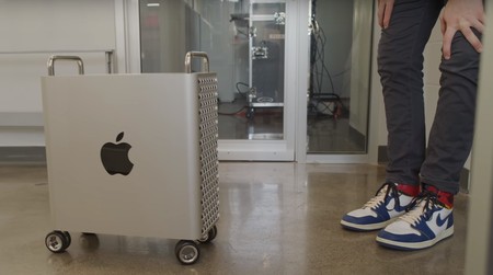 Las ruedas del Mac Pro no tienen un sistema de bloqueo, y eso puede ser un problema