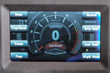 Motus MST, tablero de instrumentos