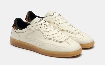 Hoff Park Off White Woman