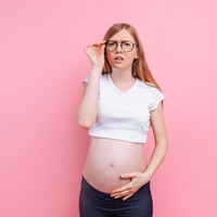 Problemas de visión en el embarazo: cuáles son los principales cambios que sufre la vista y qué síntomas deben alertarnos 